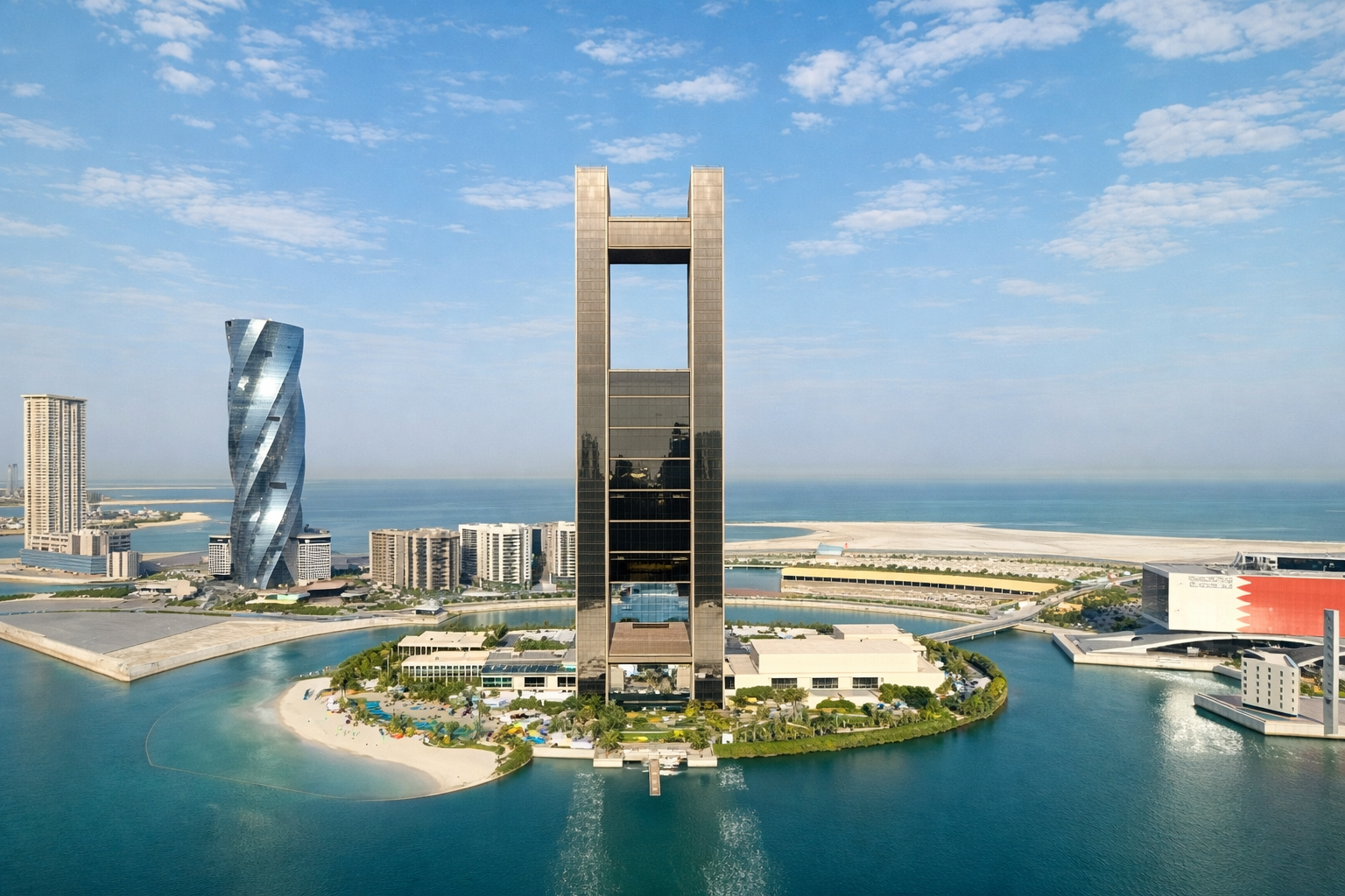 אזור מודרני ליד המים בבחריין עם השתקפות של מבנים