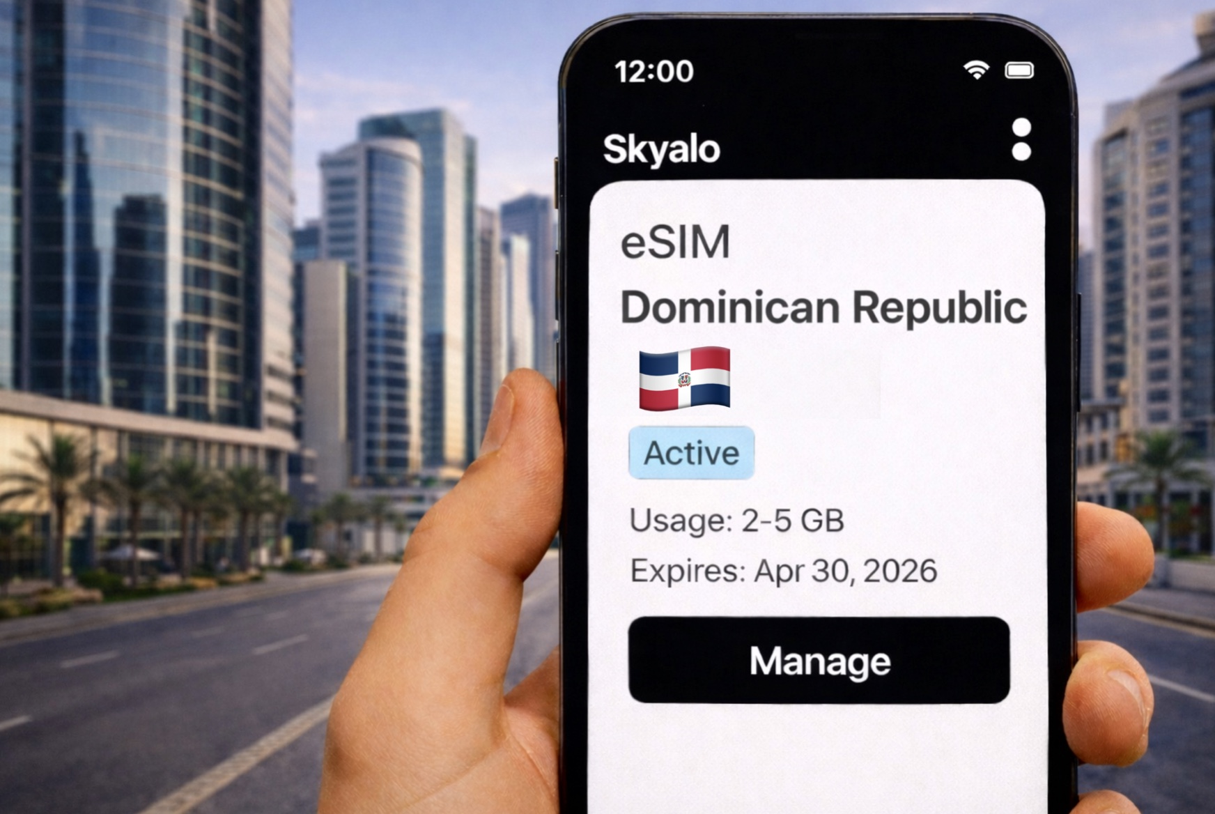 Telèfon intel·ligent amb una eSIM activada per a la República Dominicana i la connexió mòbil visible