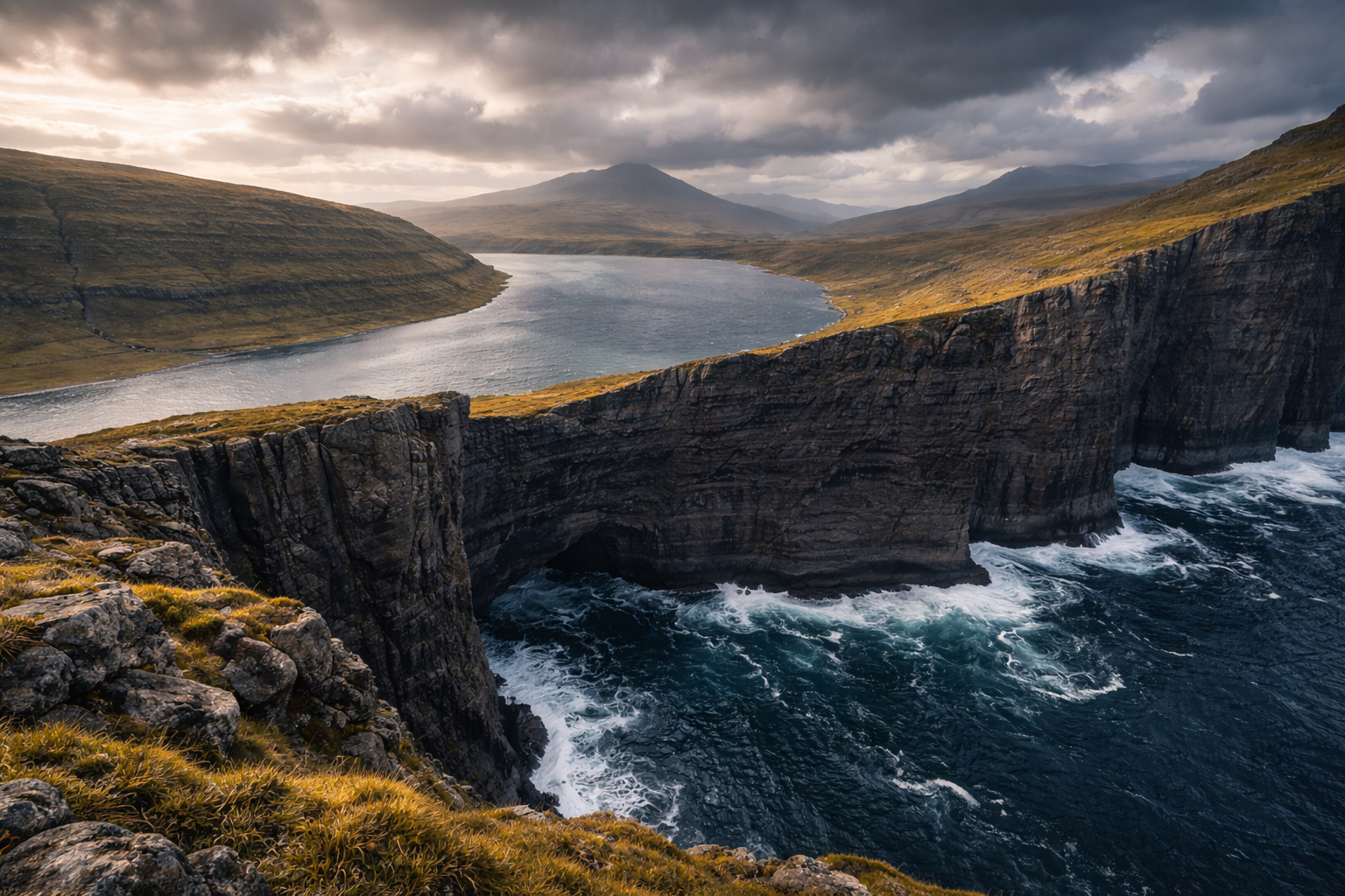 Jezioro Sørvágsvatn na Wyspach Owczych z efektem unoszenia się nad oceanem