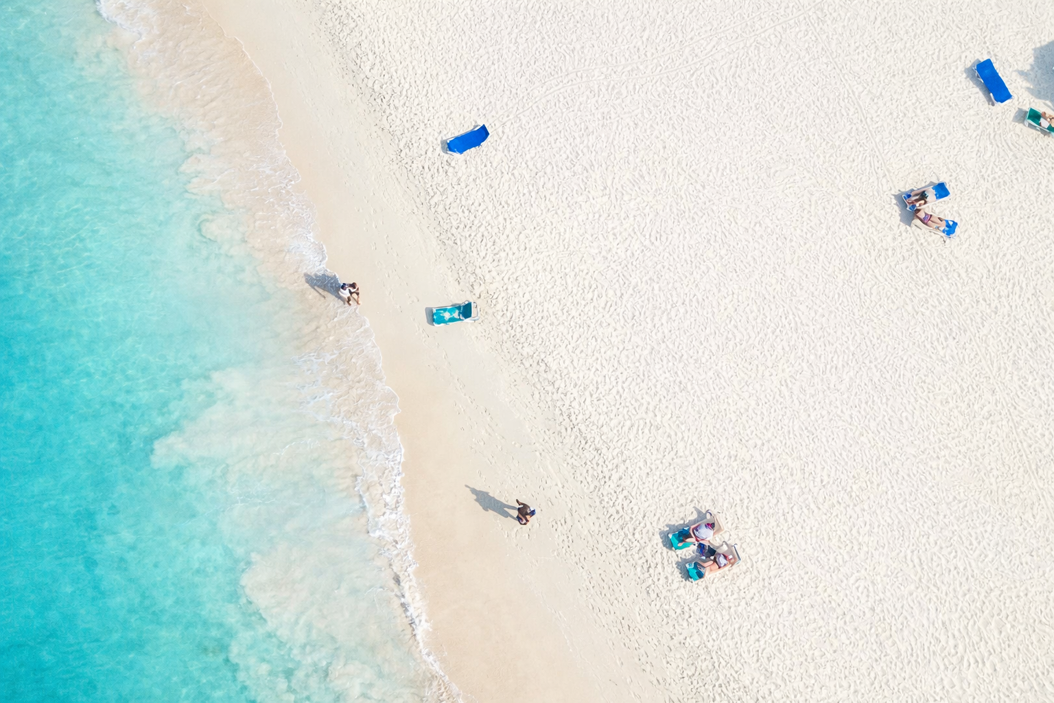 Treasure Cay Beach sulle isole Abaco alle Bahamas.