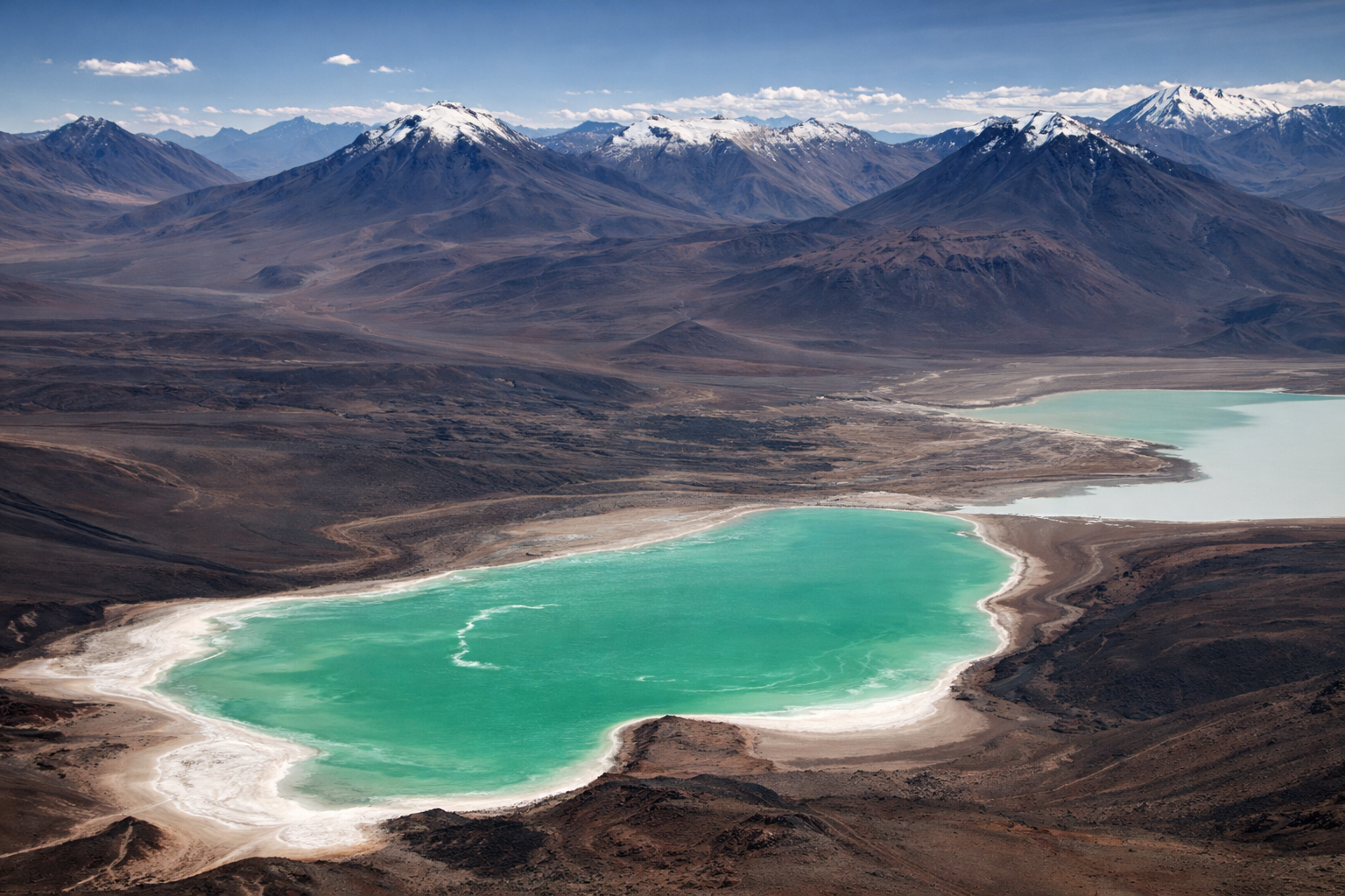 Laguna Verde con il vulcano Licancabur